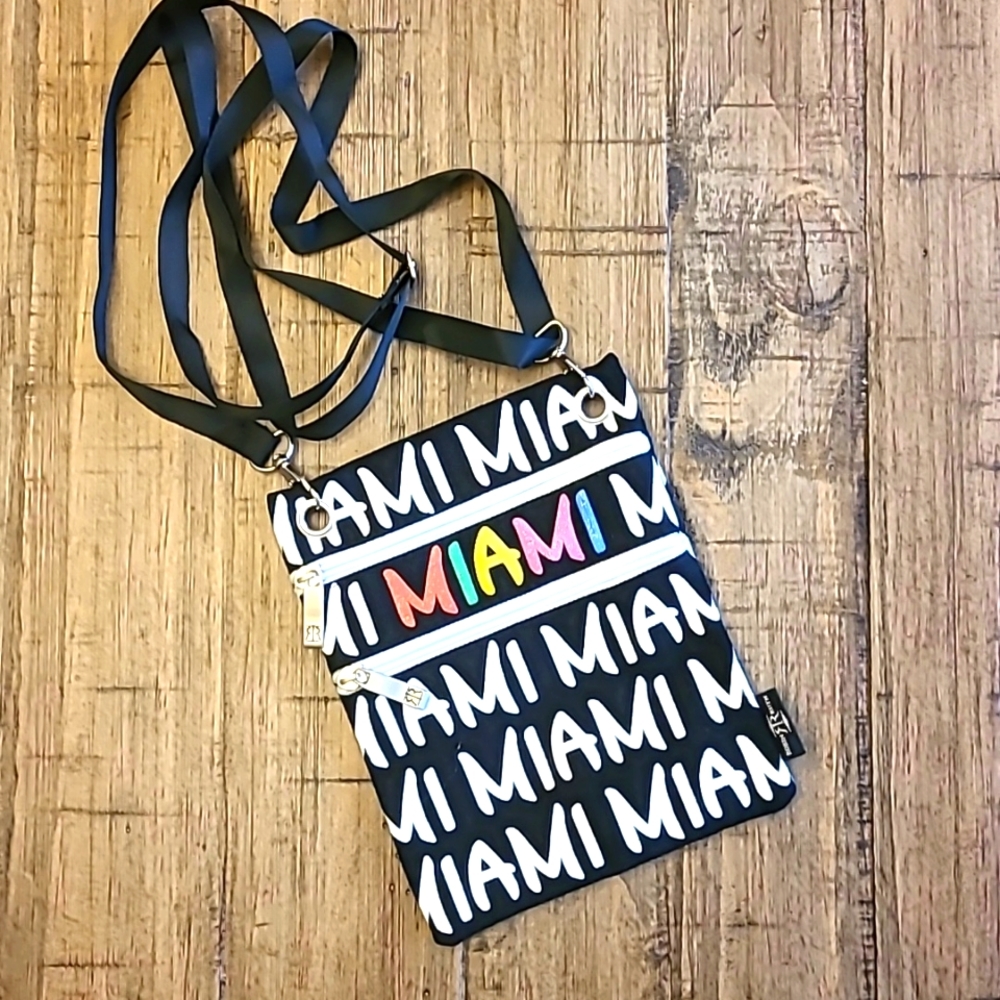Crossbody purse